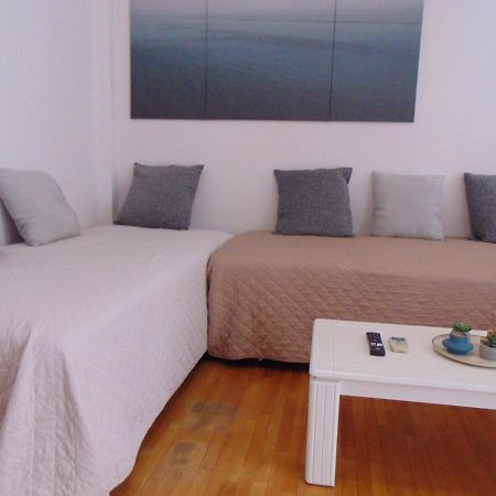 Lovely Equipped Apartment In Kallithea Athen Eksteriør billede